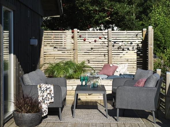 Callander loungesæt med sofa og to loungestole og grå quick-dry hynder